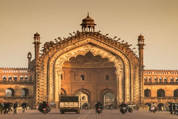 gorakhpur to lucknow cabs