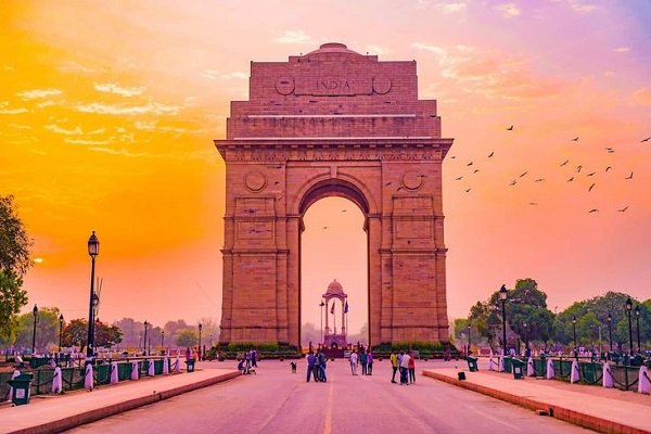 jalandhar to delhi cabs