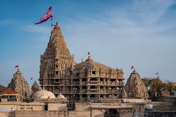 mandvi to dwarka cabs