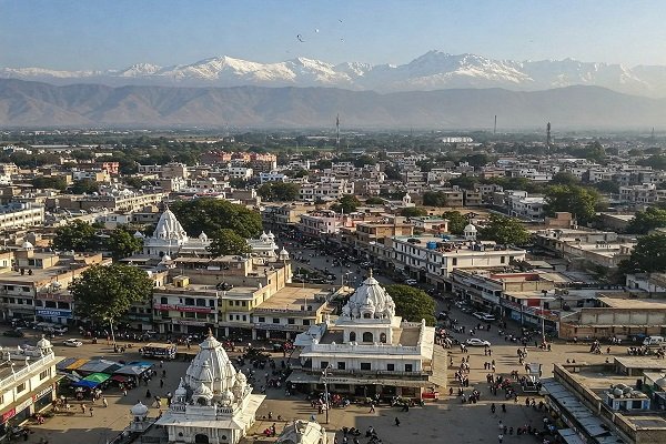 dharamshala to pathankot Cabs