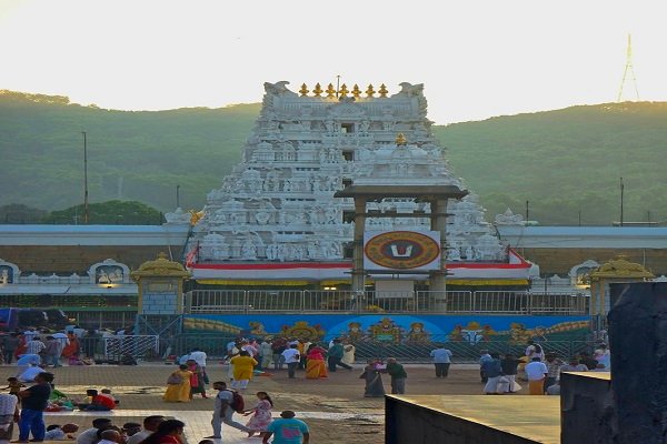 pondicherry to tirupati cabs